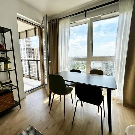 Prestige View - 2km Od Plazy - Rent A Apartment